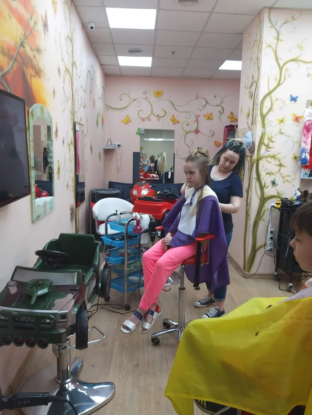 Дитяча перукарня